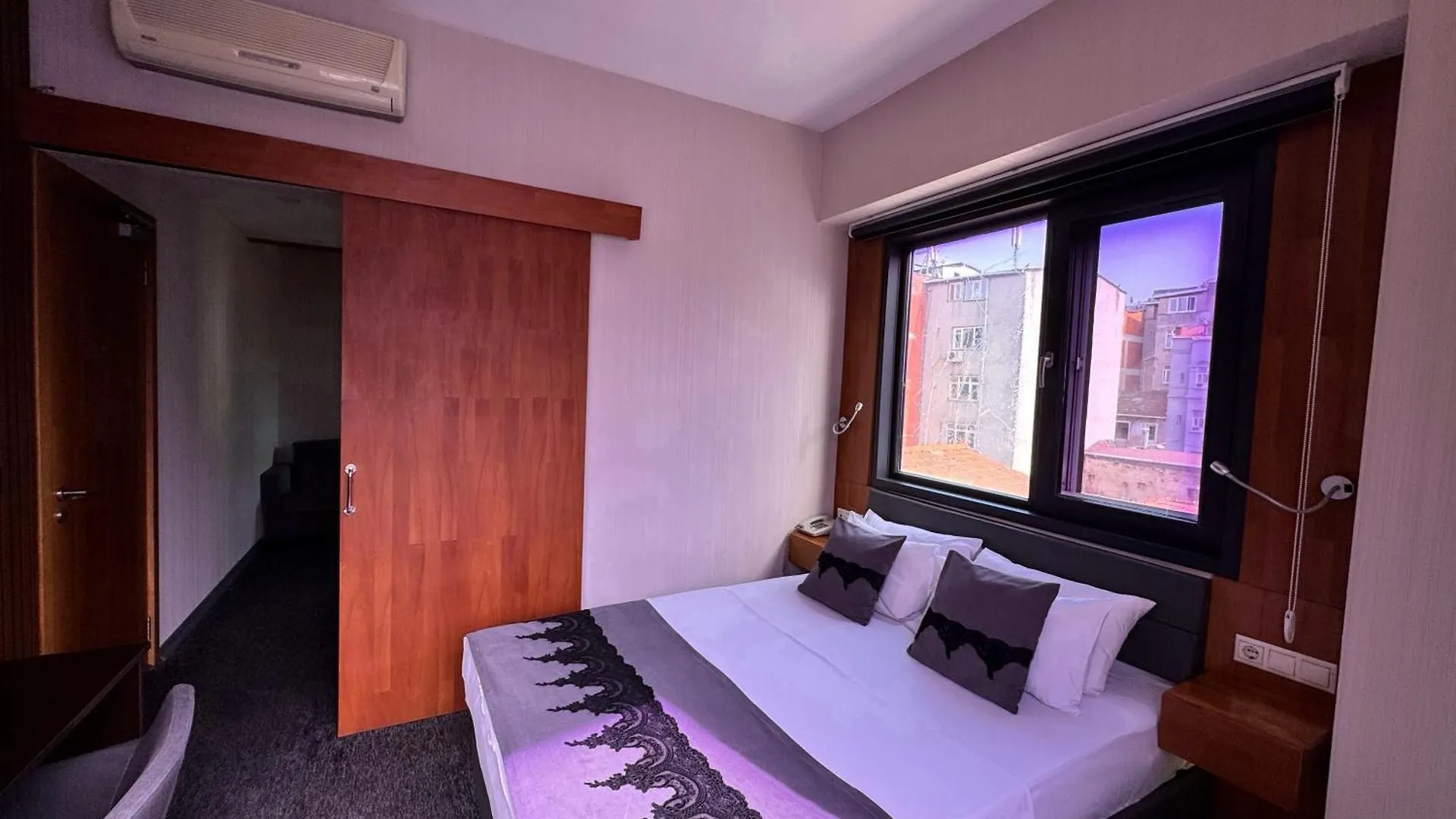 Black Art Otel Istanbul